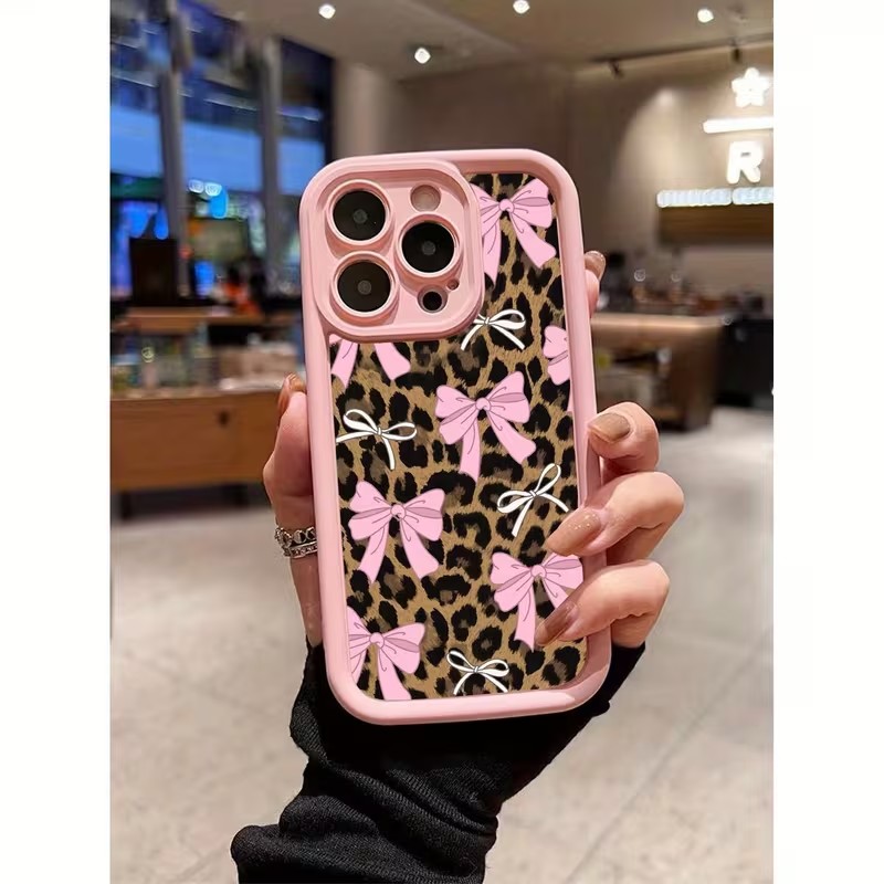 Apple Iphone 15 - Casing Ponsel Motif Leopard dengan Pita